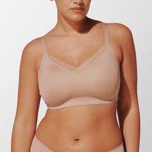ThirdLove Wireless Crossover Minimizer Bra